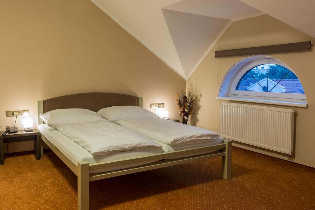 Hotel Luznice Planá nad Lužnicí Exteriör bild